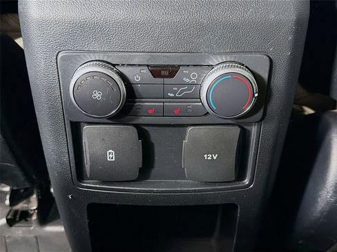 Used 2020 Ford Explorer XLT w/ Equipment Group 202A AWD/4WD image 24