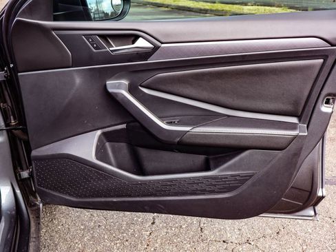 Used 2023 Volkswagen Jetta SE w/ Panoramic Sunroof Package image 38