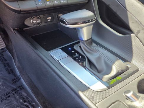 Certified 2023 Hyundai Elantra SE image 12