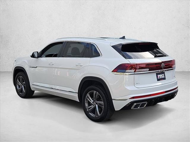 Used 2024 Volkswagen Atlas Cross Sport SEL R-Line AWD/4WD image 8