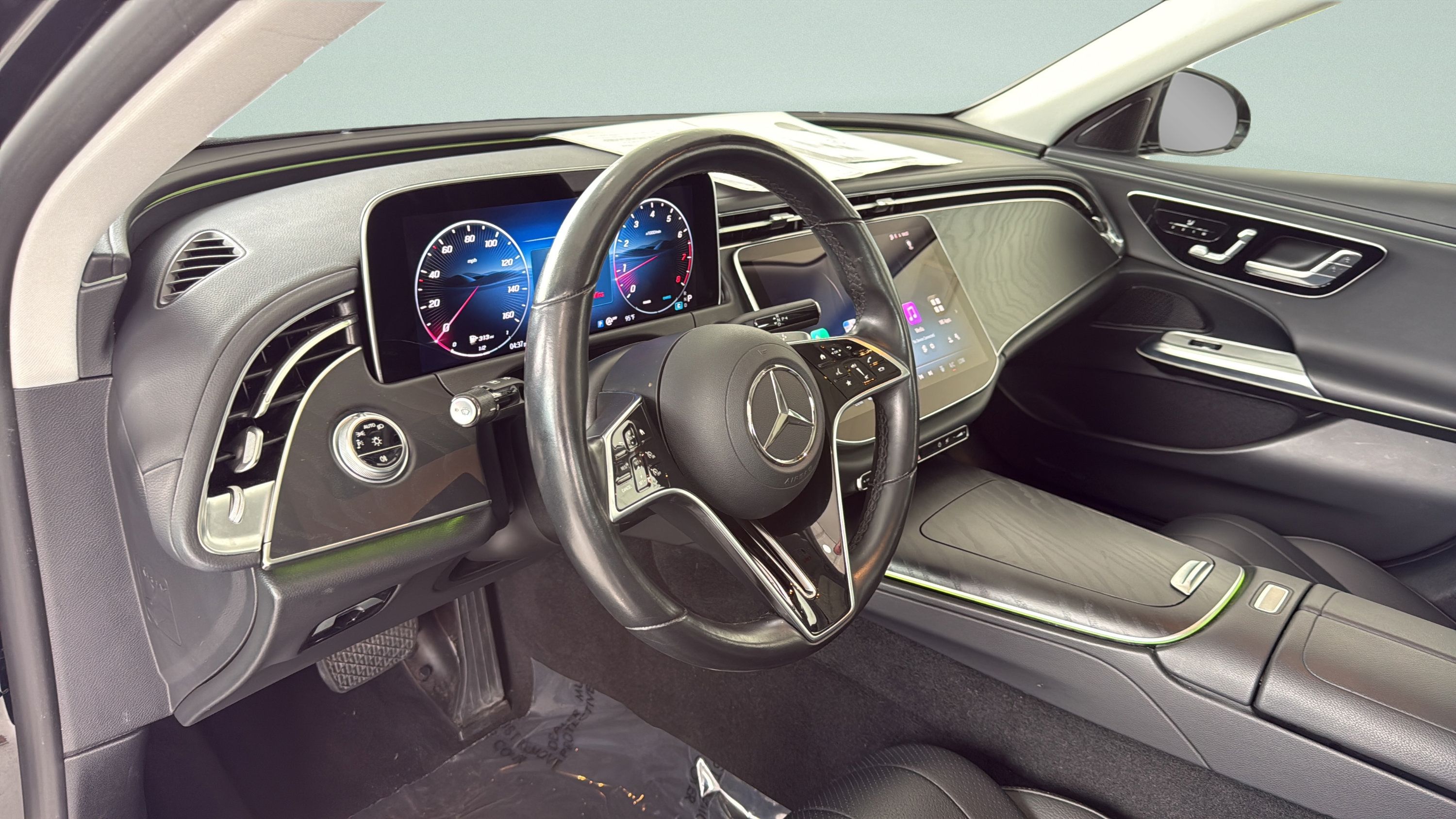 Certified 2025 Mercedes-Benz E 350 4MATIC Sedan w/ Winter Package image 14