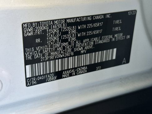 Used 2024 Toyota RAV4 XLE AWD/4WD image 27