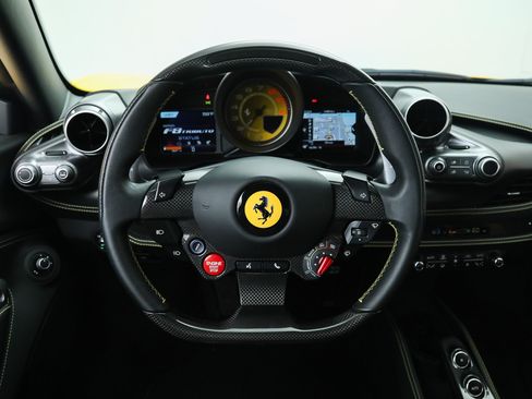 Certified 2022 Ferrari F8 Tributo RWD image 6