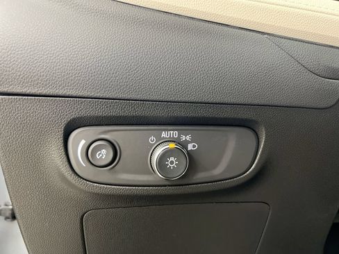 Used 2024 Buick Encore GX Avenir w/ Avenir Convenience Package AWD/4WD image 17