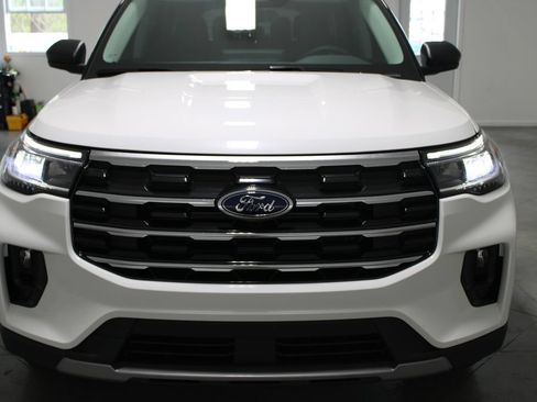 New 2026 Ford Explorer Active RWD image 55