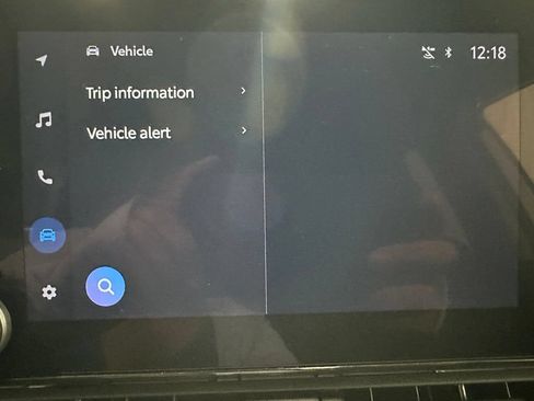 Used 2025 Toyota RAV4 XLE FWD image 31