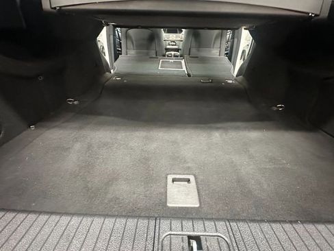 Used 2014 Mercedes-Benz E 350 4MATIC Sedan image 15