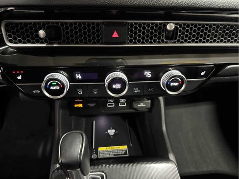 Used 2022 Honda Civic Touring image 19