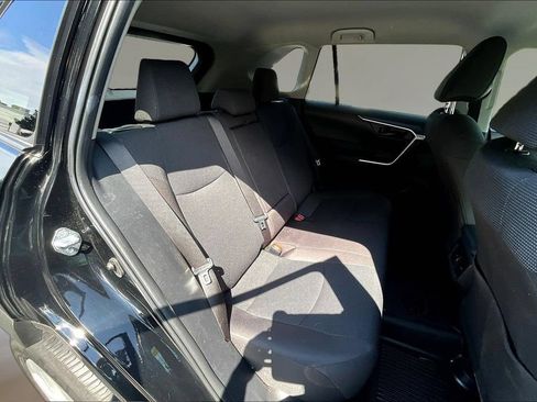 Used 2024 Toyota RAV4 LE AWD/4WD image 22