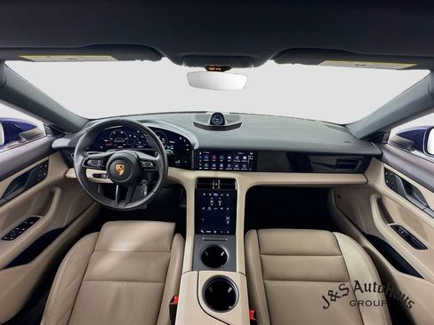 Used 2022 Porsche Taycan 4 Cross Turismo w/ Premium Package image 28