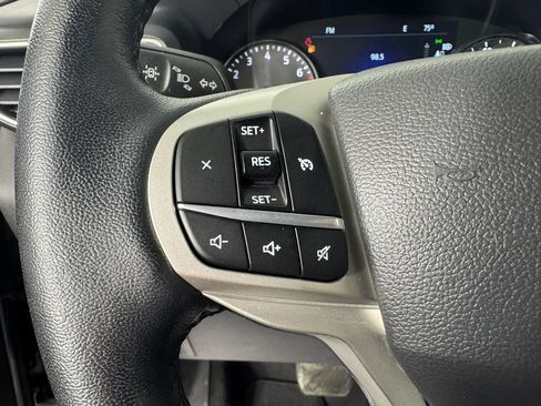 Used 2022 Ford Explorer XLT w/ Equipment Group 202A AWD/4WD image 15