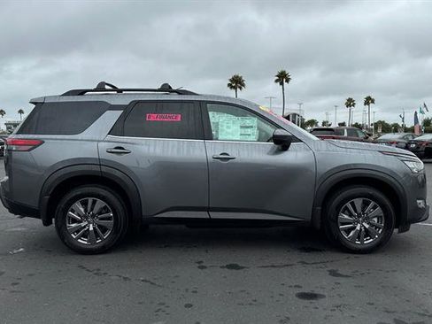 New 2025 Nissan Pathfinder SV w/ Cargo Package image 3