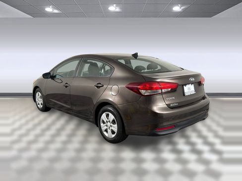 Used 2018 Kia Forte LX w/ LX Popular Package image 3
