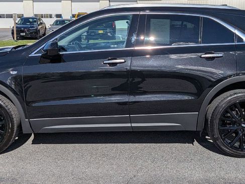 Used 2023 Cadillac XT4 Luxury w/ Cold Weather Package AWD/4WD image 6