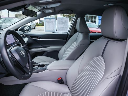 Used 2024 Toyota Camry SE image 22