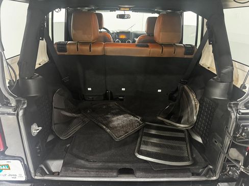 Used 2018 Jeep Wrangler Unlimited Sahara w/ Dual Top Group image 24