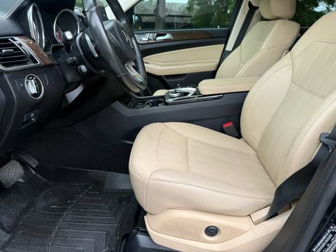 Used 2019 Mercedes-Benz GLS 450 4MATIC image 21