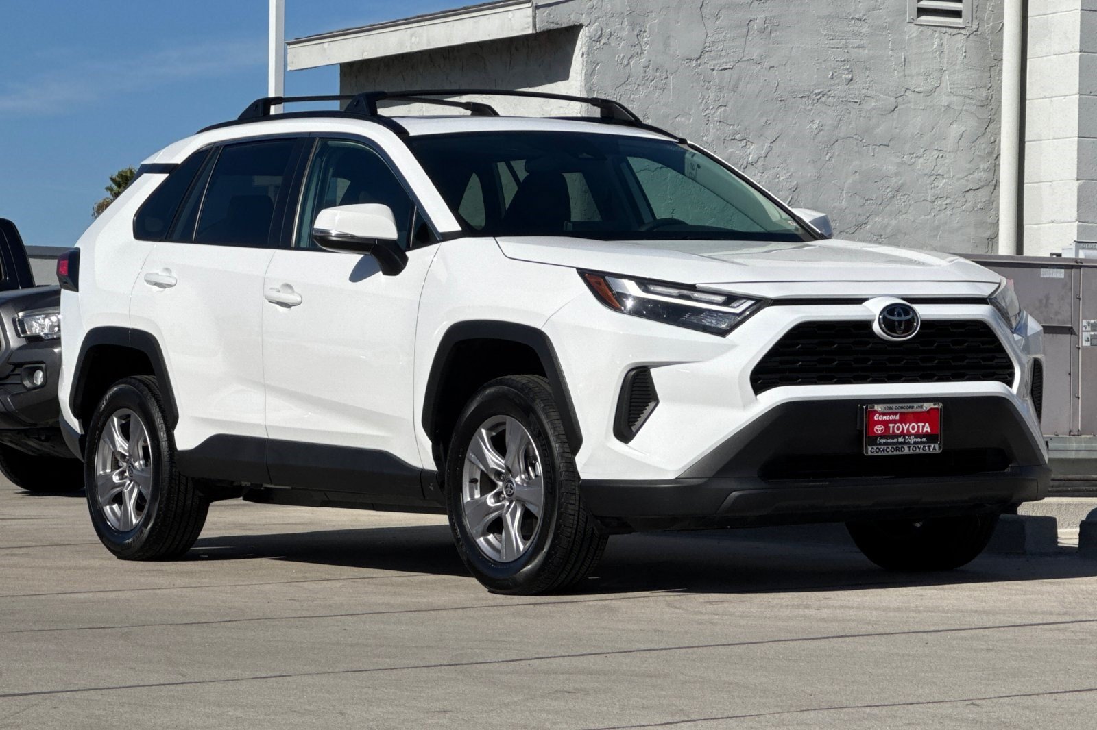 Used 2025 Toyota RAV4 XLE w/ Convenience Package AWD/4WD image 6