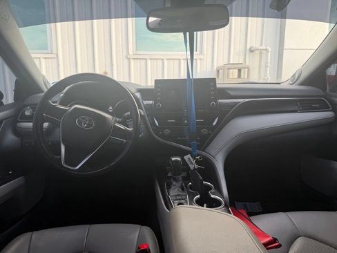 Used 2021 Toyota Camry XLE w/ Navigation Upgrade Package FWD image 6