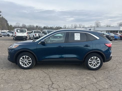 Used 2020 Ford Escape SE image 6