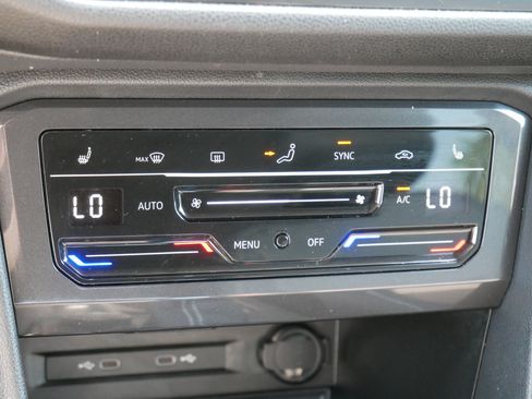 Certified 2024 Volkswagen Tiguan SE AWD/4WD image 23
