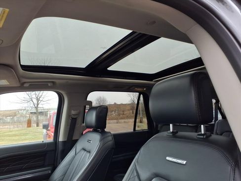 Used 2019 Ford Expedition Max Platinum image 14