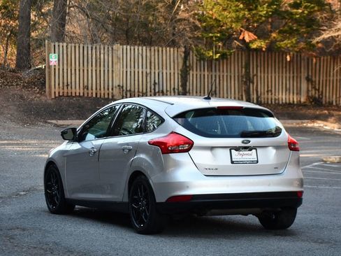 Used 2016 Ford Focus SE w/ Equipment Group 201A image 7