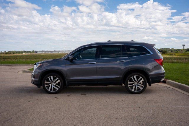Used 2017 Honda Pilot Touring image 4
