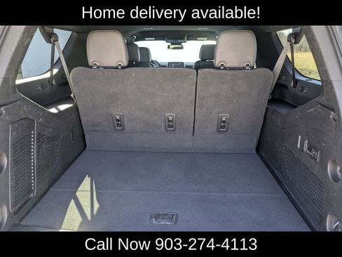 Used 2023 Chevrolet Suburban Premier image 25