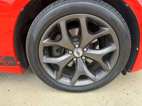 Used 2017 Dodge Charger R/T w/ Premium Group RWD image 7