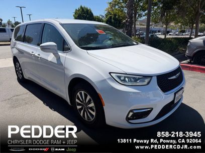 Used 2022 Chrysler Pacifica Touring-L