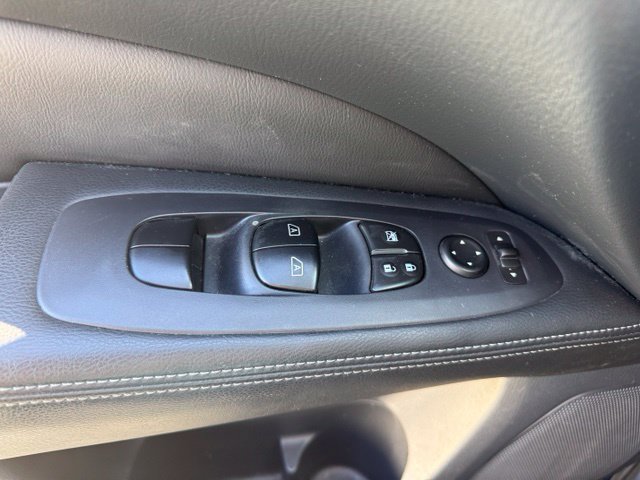 Used 2018 Nissan Pathfinder SL w/ SL Premium Package AWD/4WD image 12