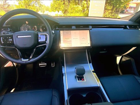 New 2026 Land Rover Range Rover Velar Dynamic SE image 5