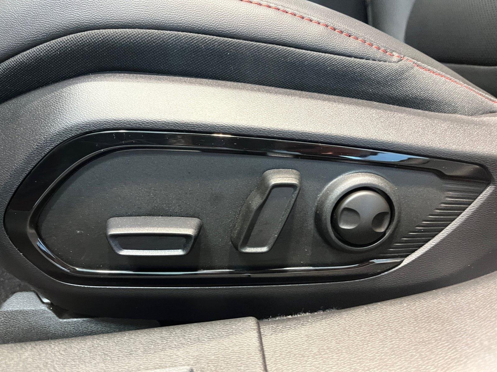 New 2026 Dodge Charger R/T AWD/4WD image 13