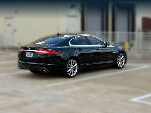 Used 2015 Jaguar XF Portfolio image 8