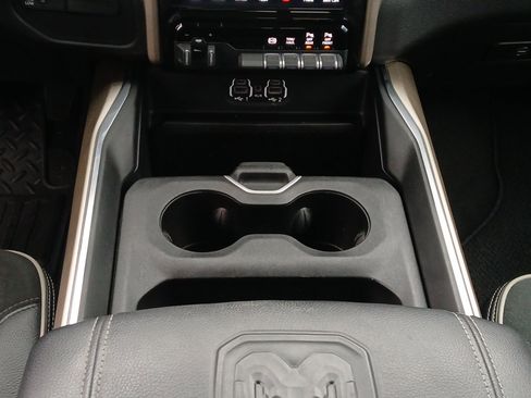 Used 2020 RAM 3500 Laramie image 13