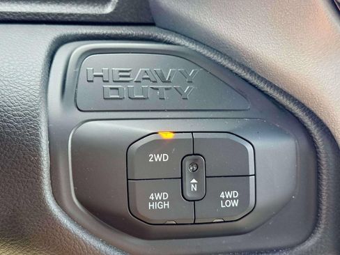 Used 2025 RAM 2500 Big Horn AWD/4WD image 21