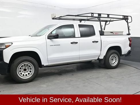 Used 2024 Chevrolet Colorado W/T w/ Safety Package RWD image 3