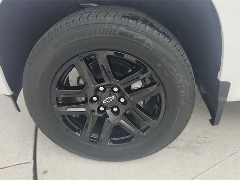 Certified 2026 Chevrolet Silverado 1500 Custom image 29