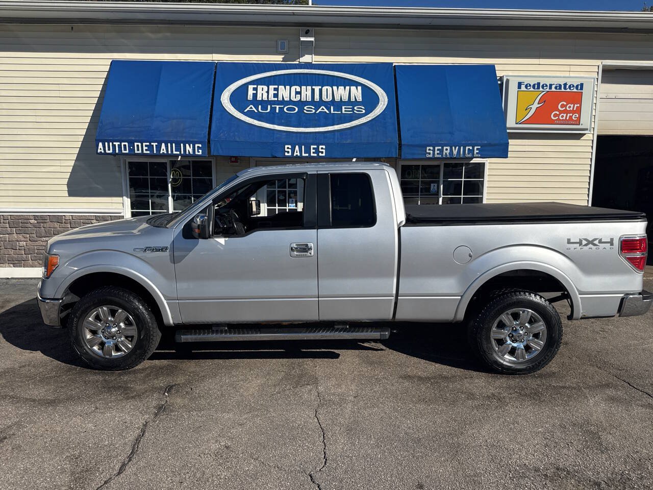 Used 2011 Ford F150 Lariat w/ Lariat Chrome Pkg AWD/4WD image 1