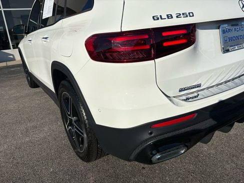 Used 2025 Mercedes-Benz GLB 250 image 20