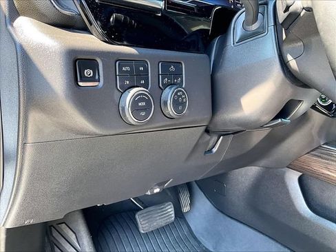 Used 2025 Chevrolet Silverado 1500 LT Trail Boss AWD/4WD image 30