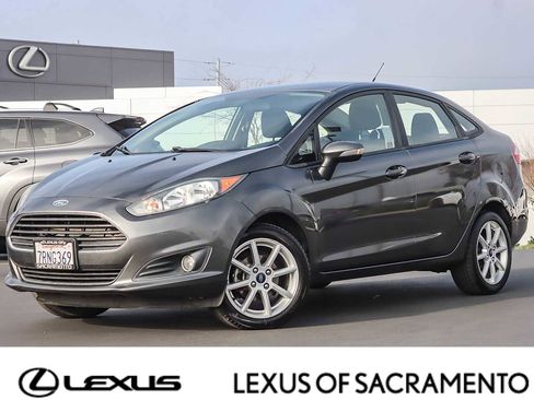 Used 2016 Ford Fiesta SE w/ Equipment Group 201A image 1