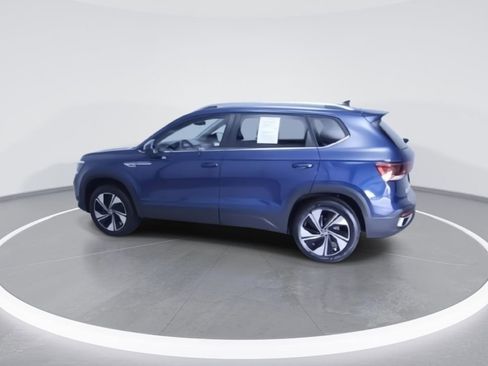 Used 2024 Volkswagen Taos SE image 6