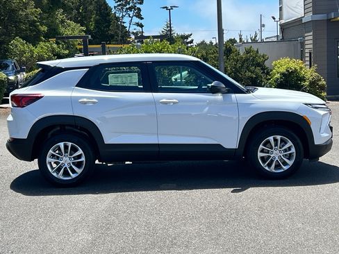 New 2026 Chevrolet TrailBlazer LS AWD/4WD image 32