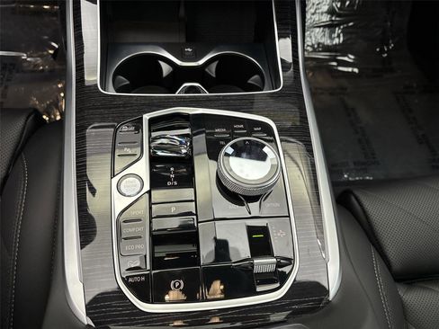 New 2026 BMW X7 xDrive40i image 23