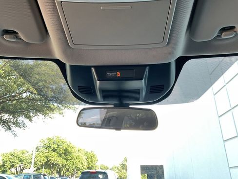 Used 2025 Nissan Rogue SV FWD image 18