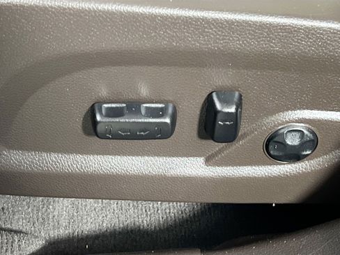 Used 2013 Hyundai Santa Fe Sport FWD image 16