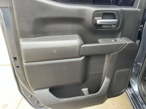 Used 2021 Chevrolet Silverado 1500 LT AWD/4WD image 12
