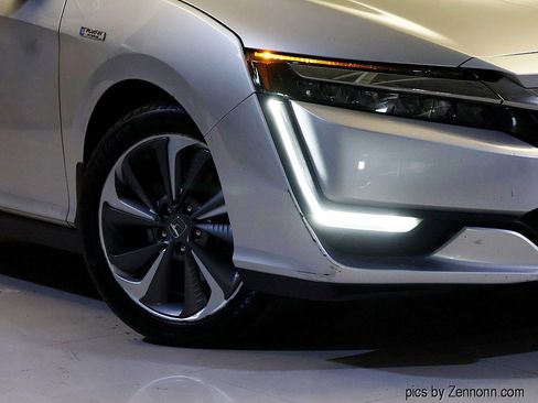 Used 2018 Honda Clarity Touring image 3